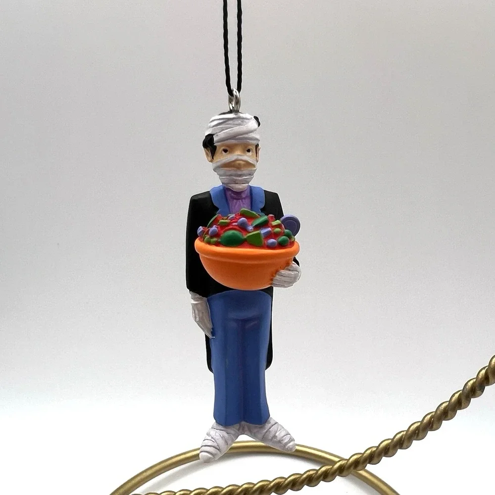 Hallmark Halloween Ornament Bateson the Butler 2004 Mummy Ravenwood Lane